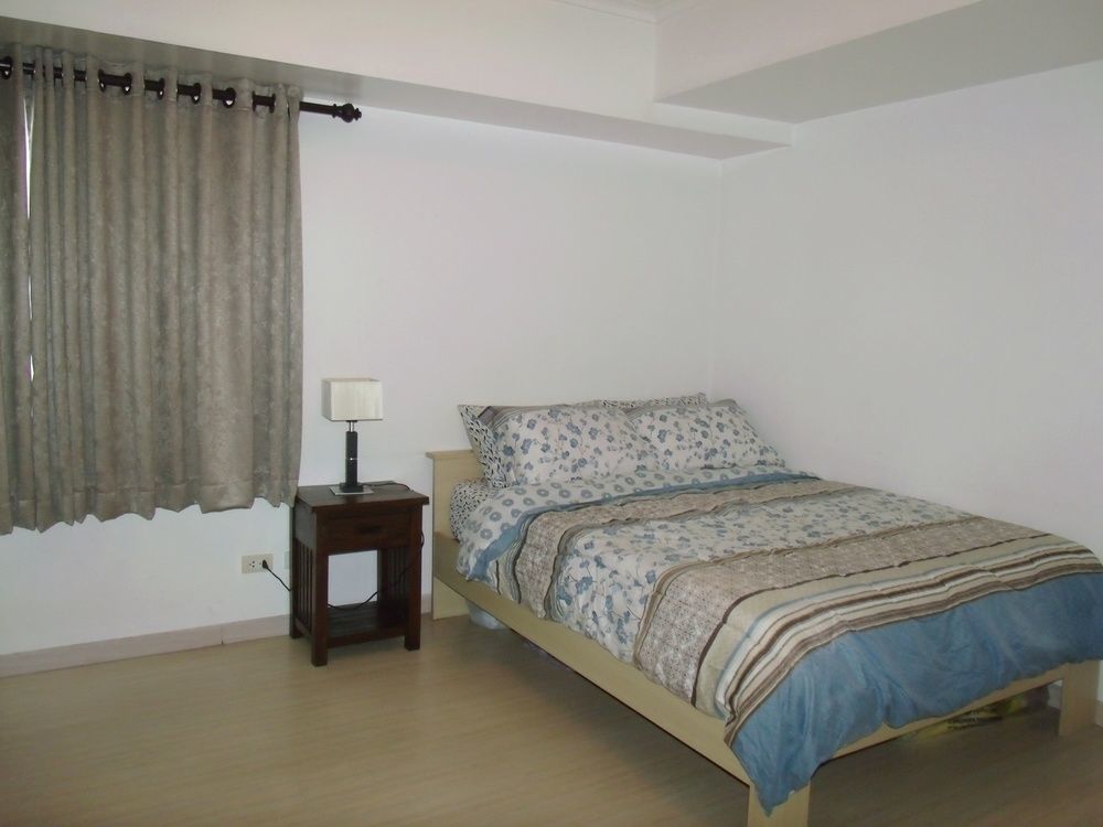 South Of Market Private Residences Taguig Exterior photo